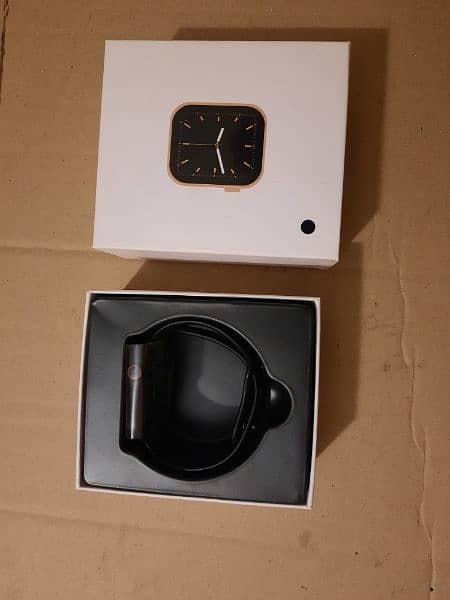 W26 Plus Pro (Apple look alike watch) 2