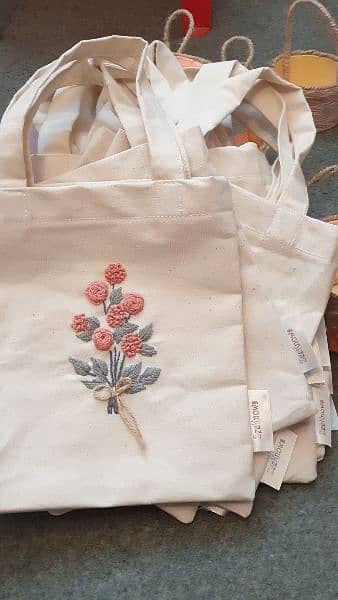 hand embroidered totebag 1