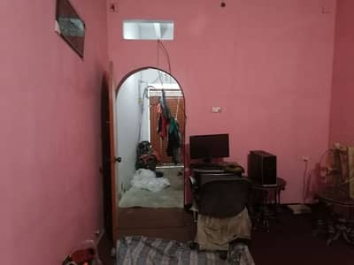 house (2 rooms/parking for bike/roof/kitchen)