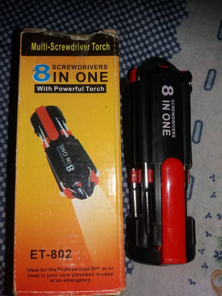 MULTI TOOL SCREW DRIVE WITH TORCH 0