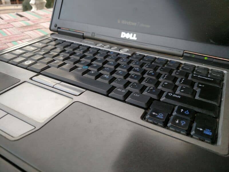 DELL LATITUDE 0