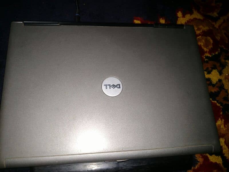 DELL LATITUDE 3