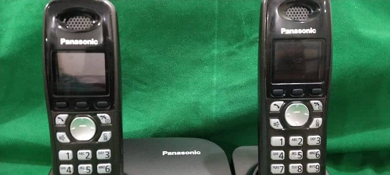 Panasonic Cordless Coloured Diplay with wireless intercom 7