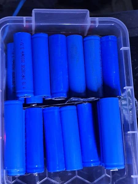 18650 ,26650 ,23650 ,20650,20700 and 21700,26800 lithium tested cells 13