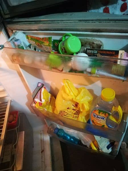 waves fridge 14 cubic foot good condition for sale 0
