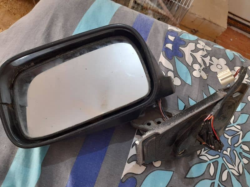 Vitz 2006 SideMirror 5