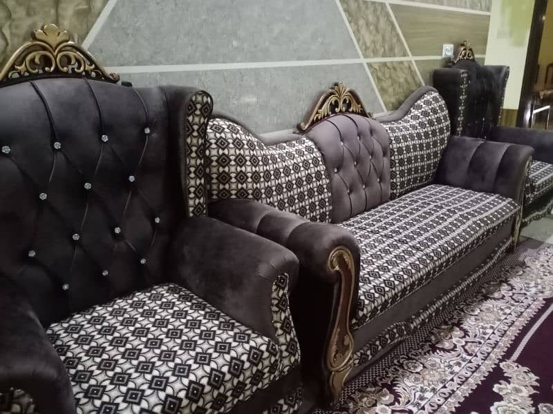 Classic Stylish Sofa Set 3