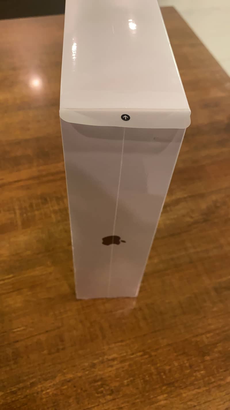 2020 Apple MacBook AIR with Apple M1 Chip- 13-inch, 8GB RAM, 256G GREY 2