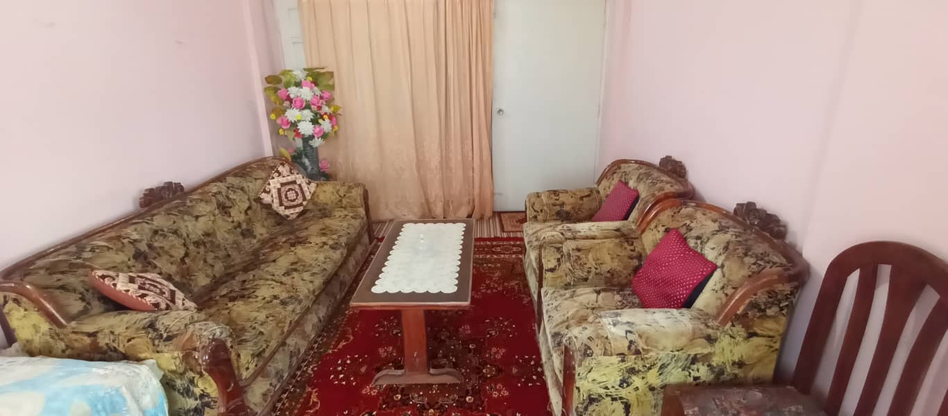 5 room flat for sale in Bab e Ghazi, near Nagan Chowrangi 7