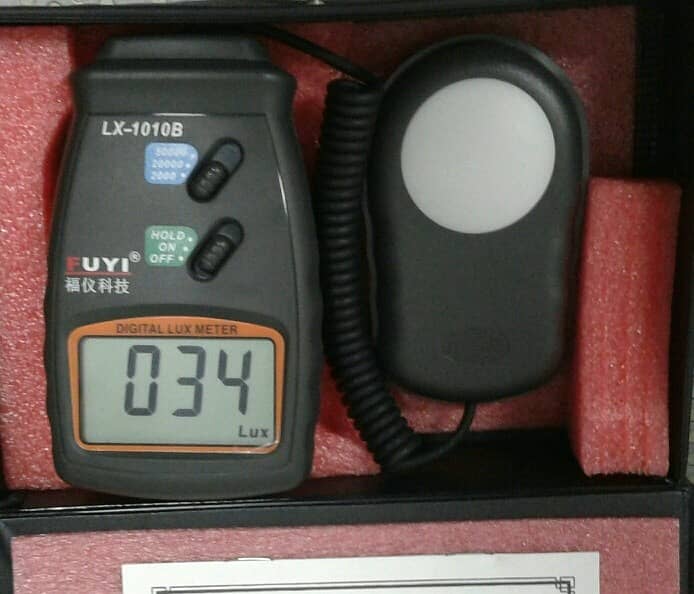 Digital Lux/Light Meter FY-1010B 2