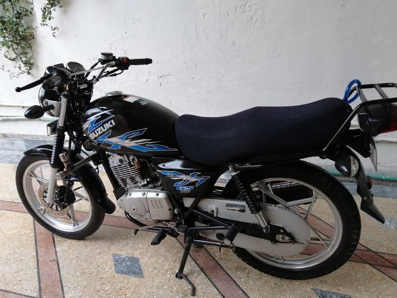 Suzuki GS 150 SE (Special Edition) 15