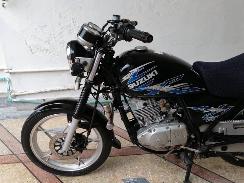 Suzuki GS 150 SE (Special Edition) 3