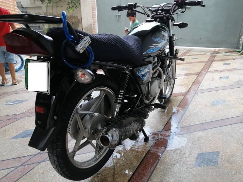 Suzuki GS 150 SE (Special Edition) 11