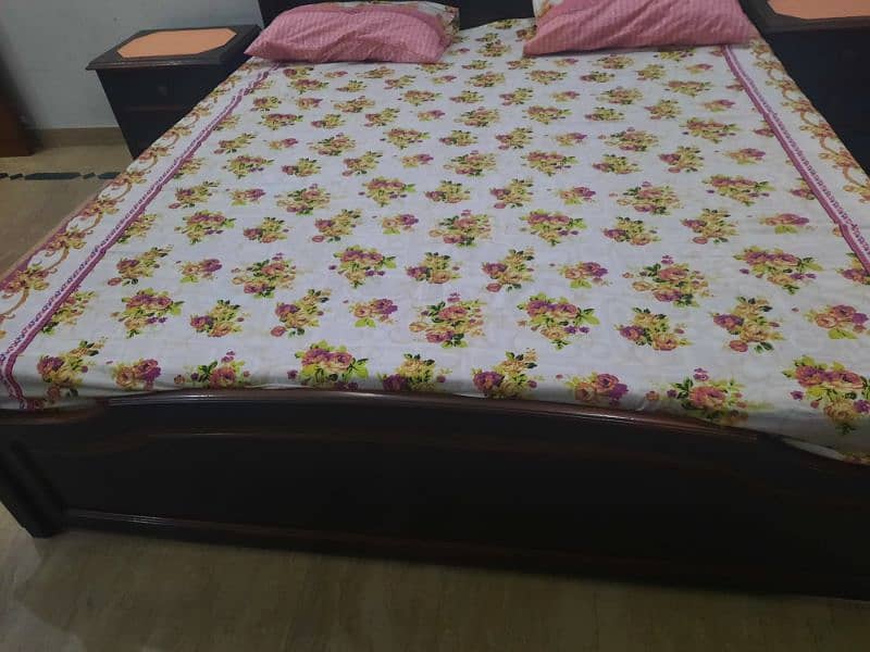 Solid wood double bed with side tables 1