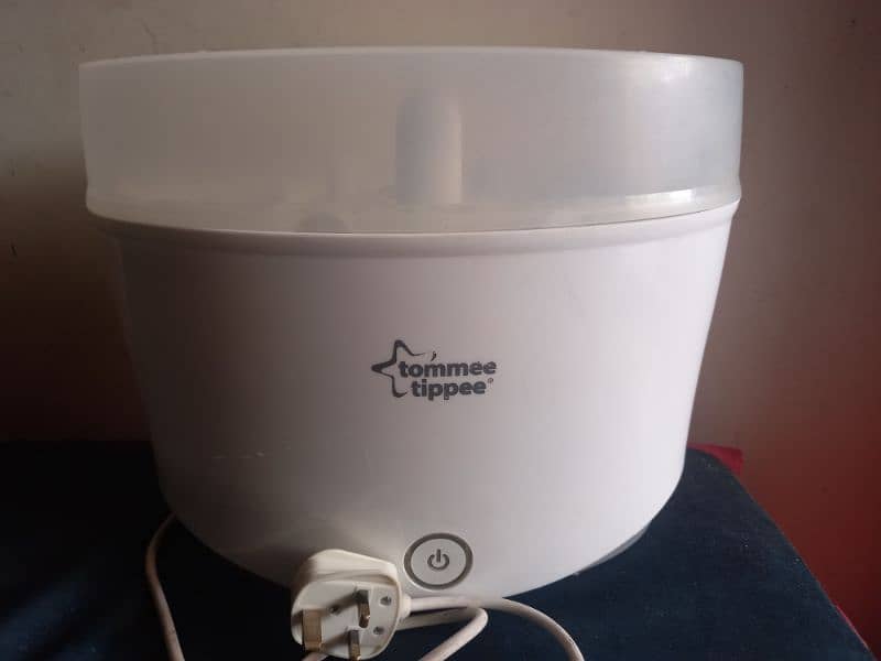 Feeder sterilizer by tommee tippee used 2