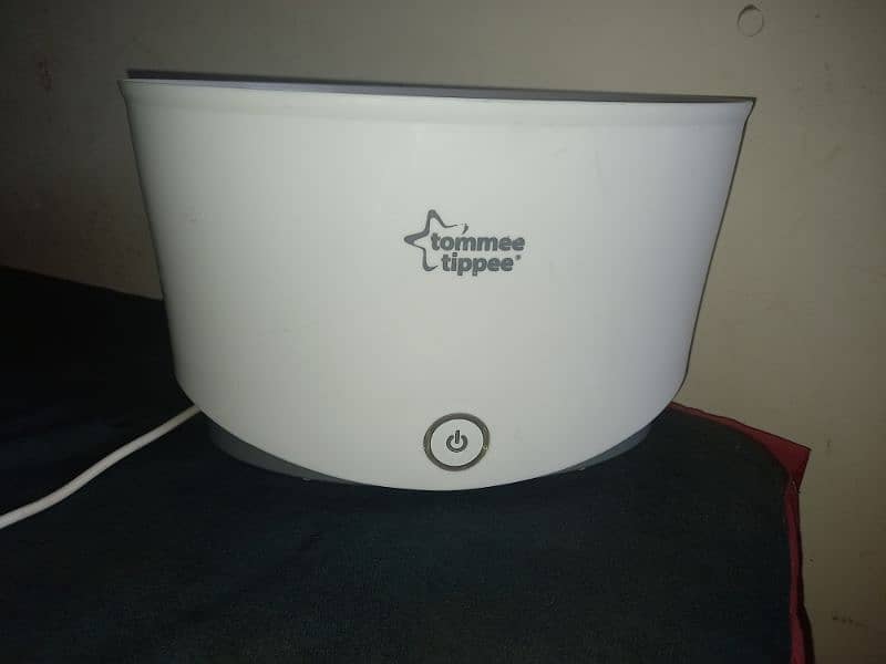 Feeder sterilizer by tommee tippee used 15