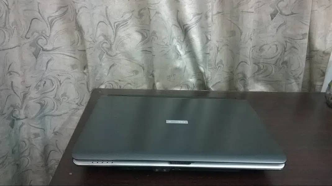 PERFECT WORKING TOSHIBA LAPTOP 0