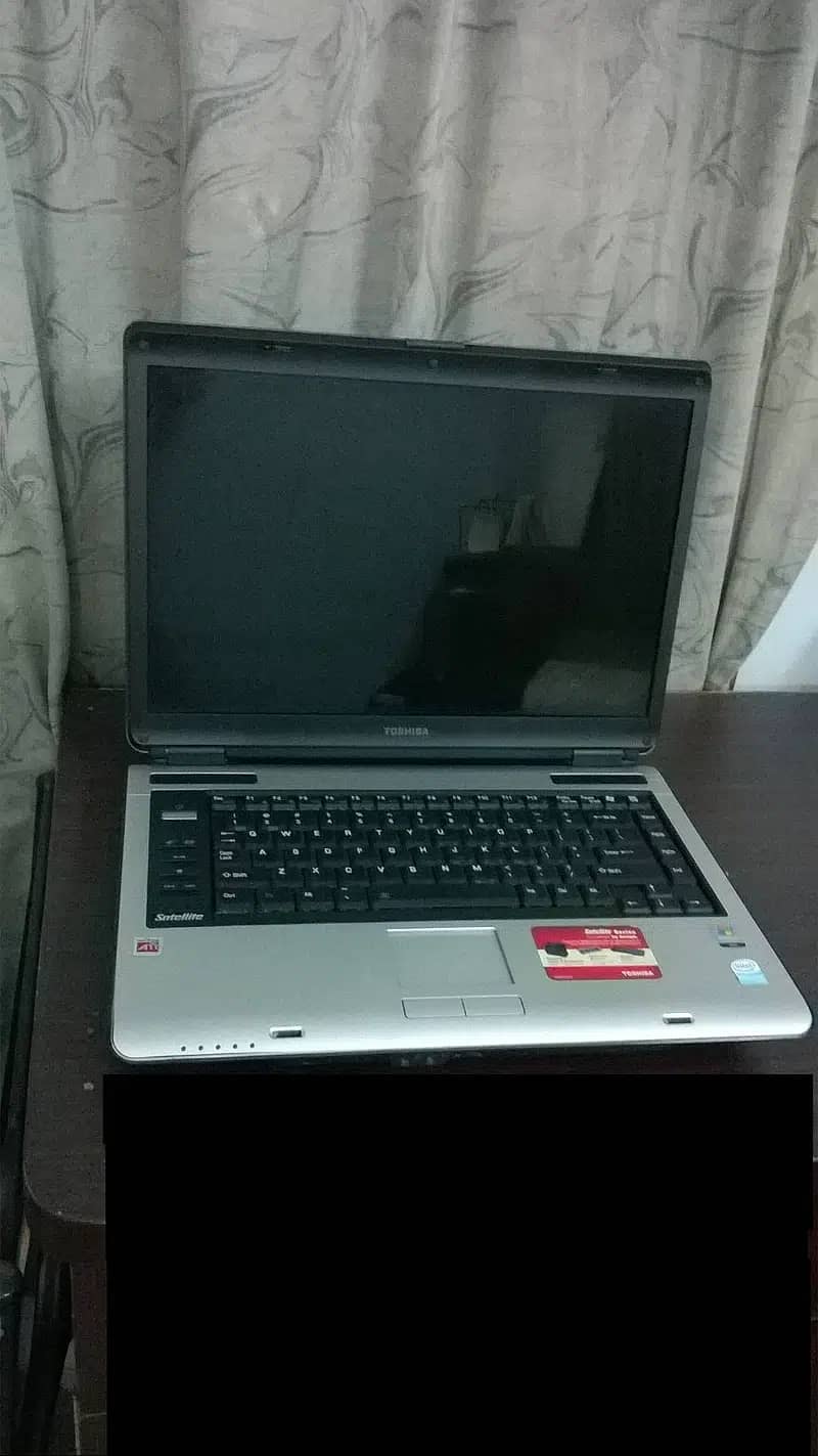 PERFECT WORKING TOSHIBA LAPTOP 2