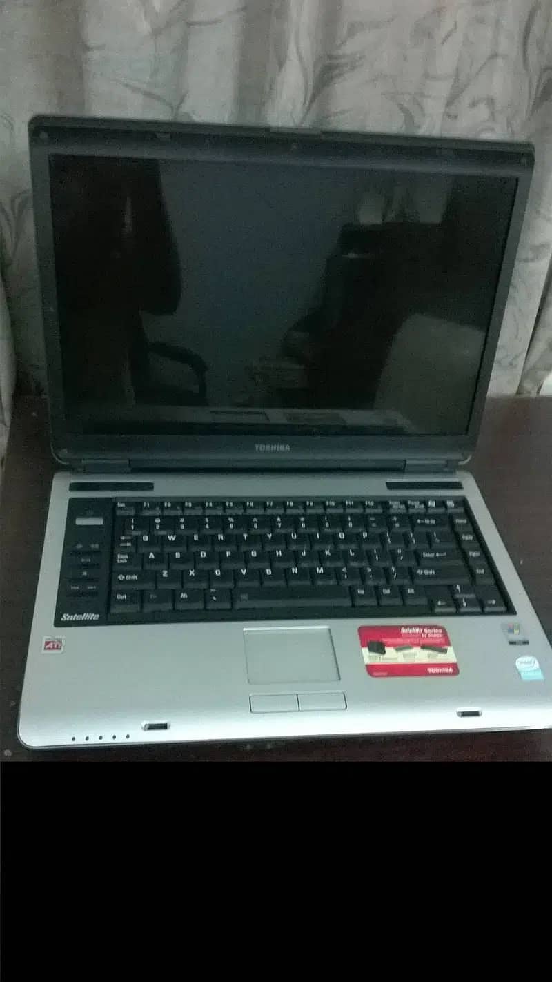 PERFECT WORKING TOSHIBA LAPTOP 3