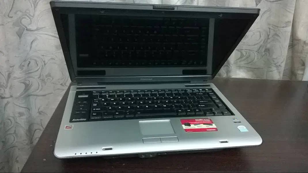 PERFECT WORKING TOSHIBA LAPTOP 4