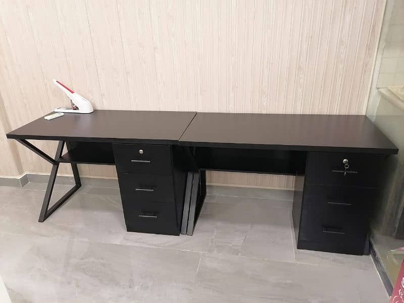 Office Furniture, Tables, File racks, Workstations 10