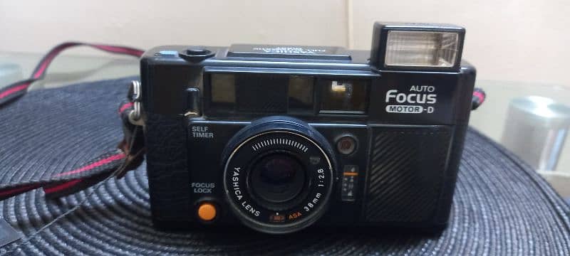 vintage camera 100% working condition 10 out of 10. 2
