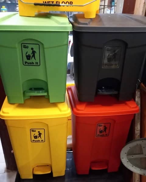 Dutbins / pedal bins / push bins 2