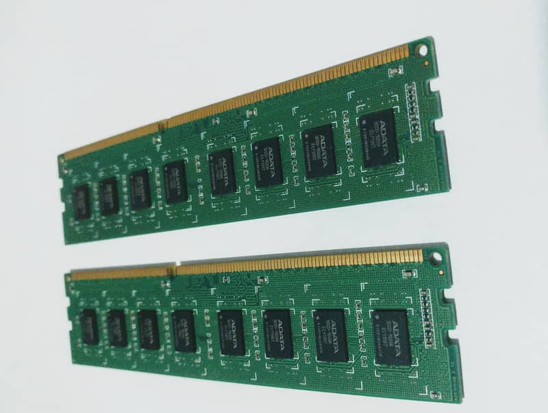 2 x 4GB DDR3 Desktop Rams 1333NHz 1