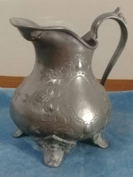 British  Royal  Tea  kettle set. 5