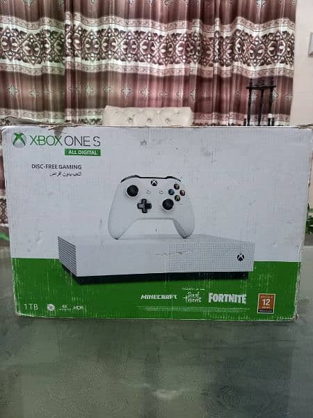 XBOX one S 1TB (disc free) 8