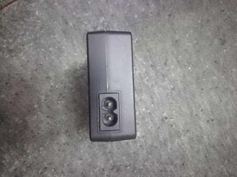 Canon Battery Charger LC-E8E 3