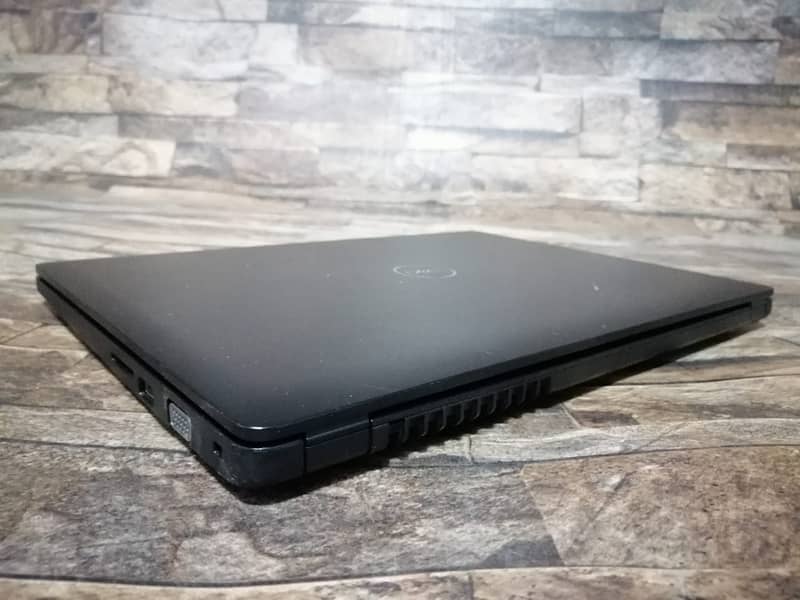 Dell Latitude 3480 Core i5 7th Generation laptop (Touch Screen) 1