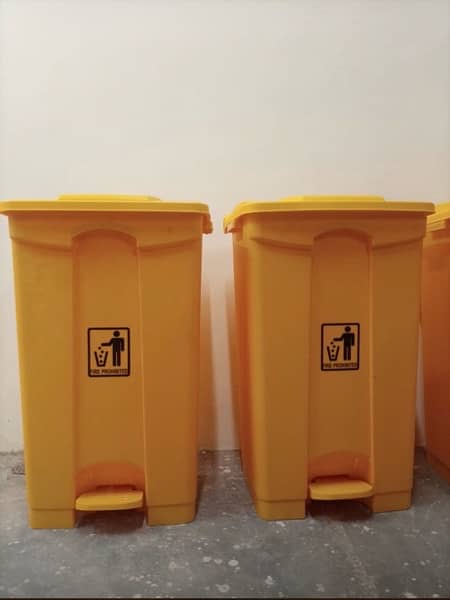 Dustbins / pedal bins 5