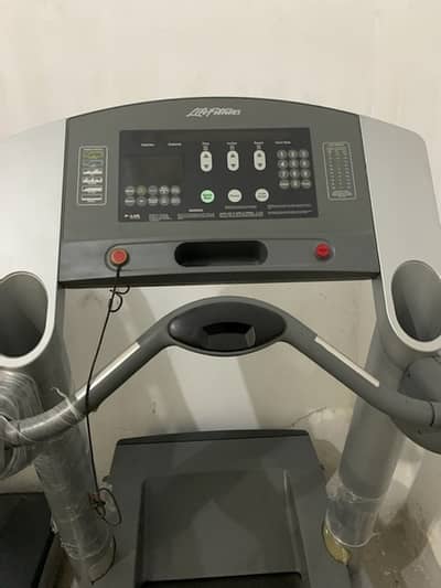 Life Fitness Treadmils | Domestic Treadmills | Treadmills in Lahore