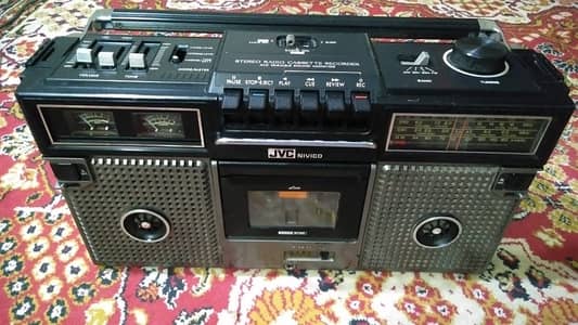 Beautiful JVC company tape recorder radio working condition 4