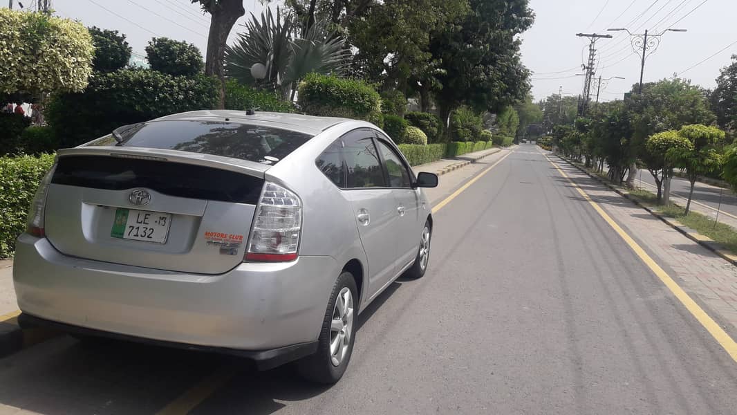 Toyota Prius 1500cc for sale Lahore 0