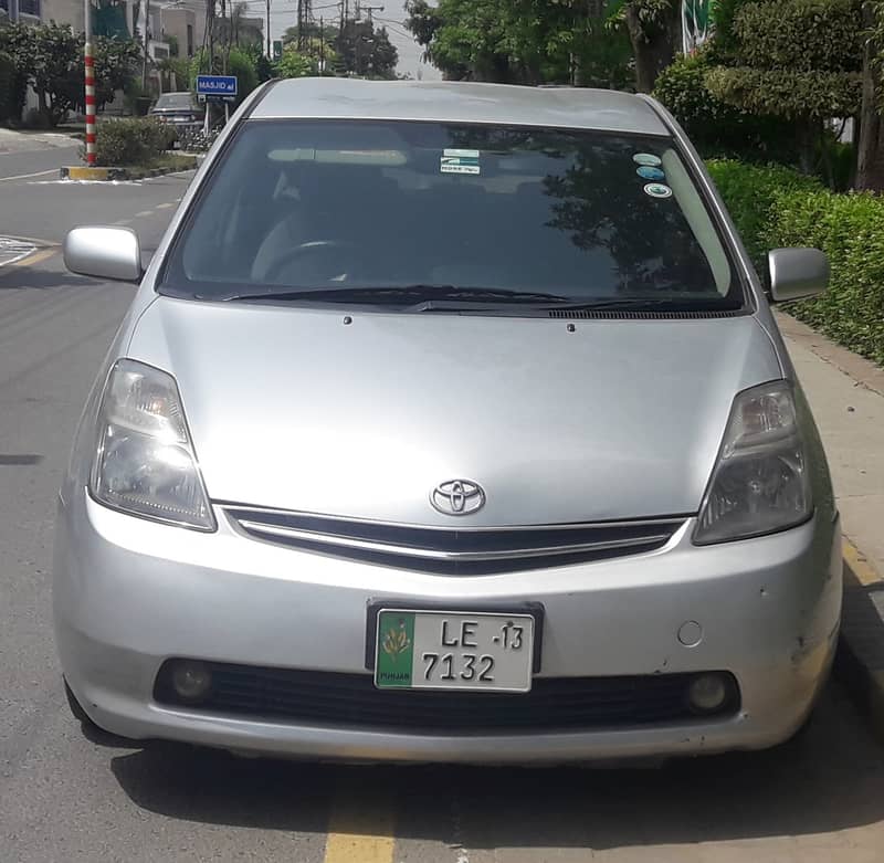 Toyota Prius 1500cc for sale Lahore 3