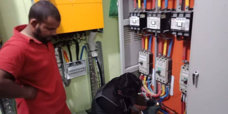 Electrician Services Available 24 hours for all over karachi 16