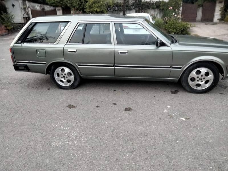 1993 Nissan cedric 7 seater station wagon 11