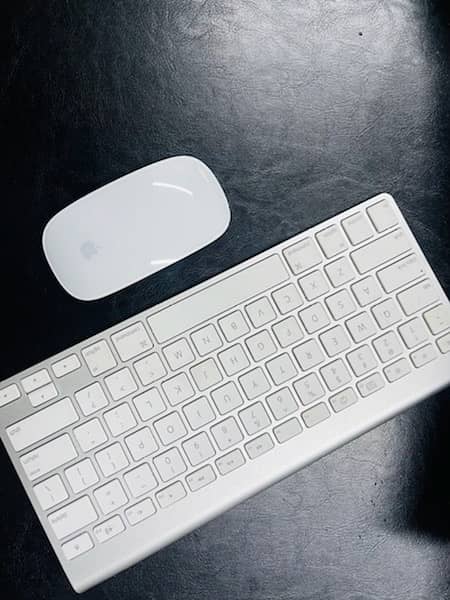 Apple Magic mouse and keyboard Blutooth 0