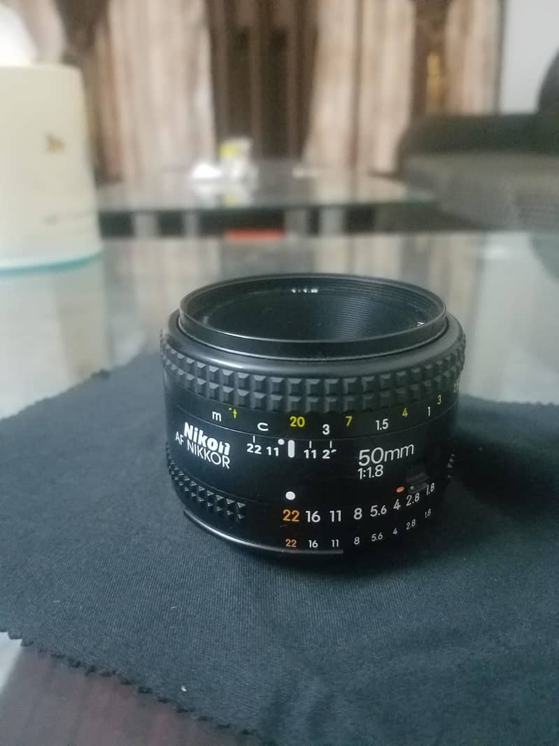 Nikon AF NIKKOR 50mm f/1.8D Lens 2