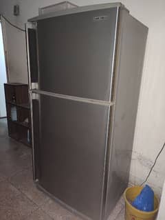 Hitachi japan non farost  full size fridge