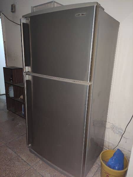 Hitachi japan non farost  full size fridge 0