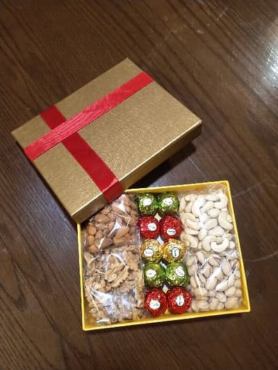 Dry fruits with Chocolates gift box 0