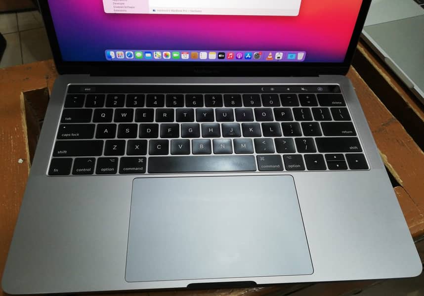 MacBook Pro 2016 2017 13" Touch Bar & Non Touch Bar 12