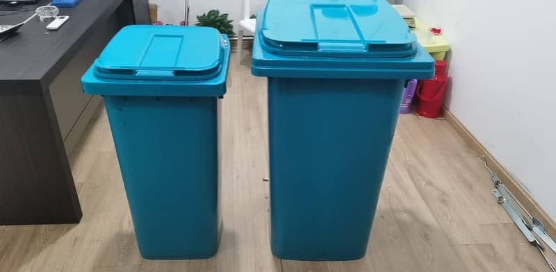 Dustbins 100 liters 2