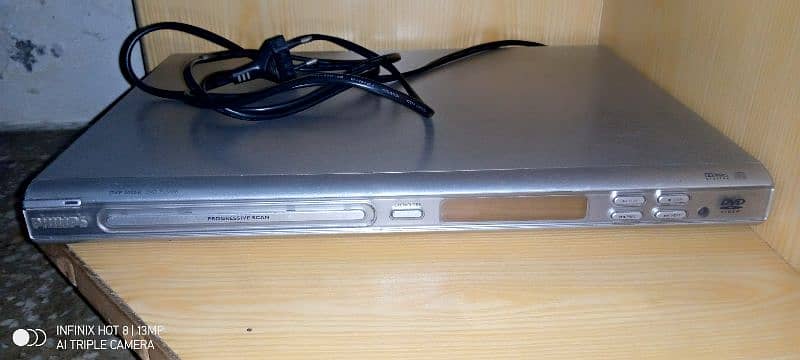 phillips DVD player, call on 03006826028. 1