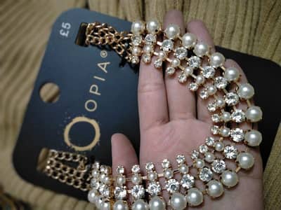 branded imported jewellery. nacklace