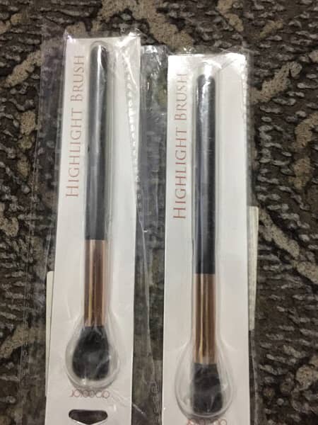 Imported Makup brush 1