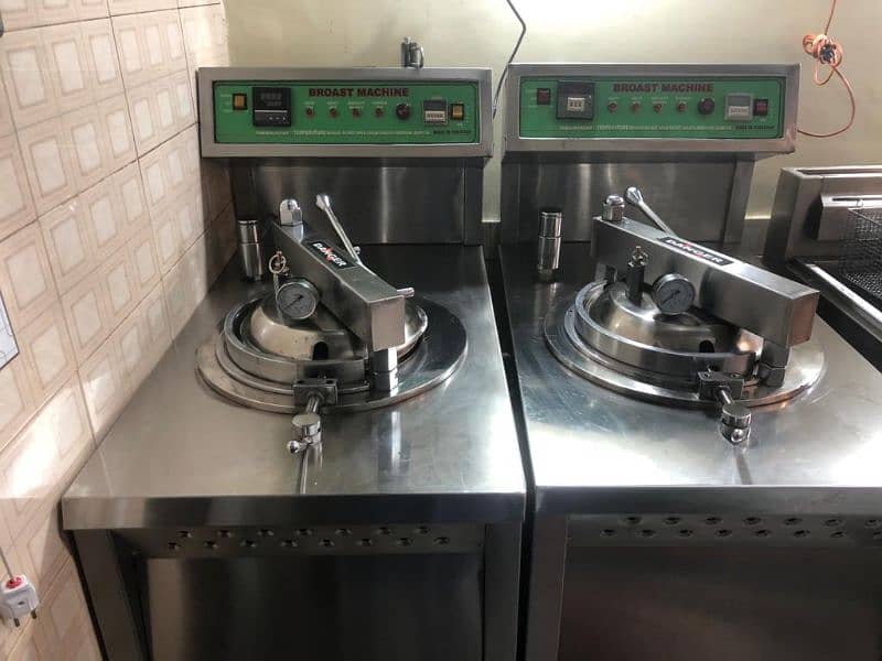 Brand New Broast Machine 1 Year Guarantee We Hve Pizza Oven Deep Fryer 3
